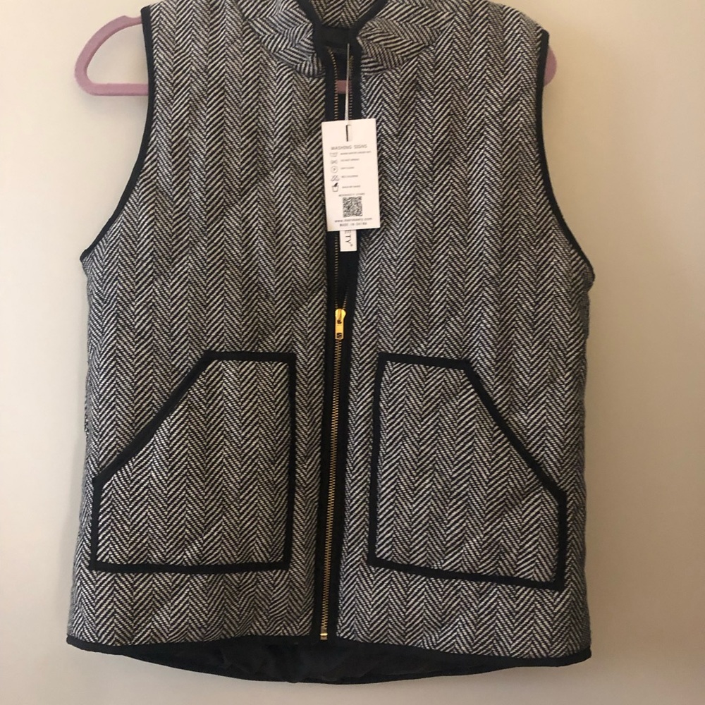 NWT Black and Grey Chevron Vest